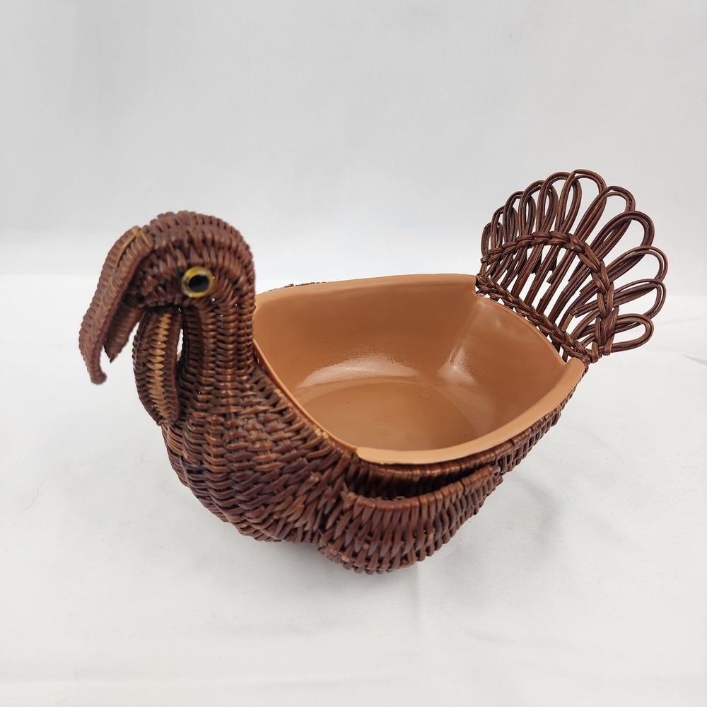 Vintage 1983 Wicker Thanksgiving Turkey Bird Basket‎ w Liner Farmhouse Table 9x6